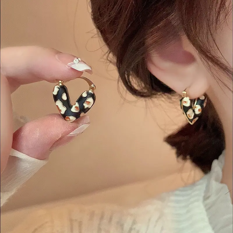 2025 Trendy Red Dripping Oil Heart Hoop Earrings For Women Girls Korean Elegant Love Dangle Earring Jewelry Gift