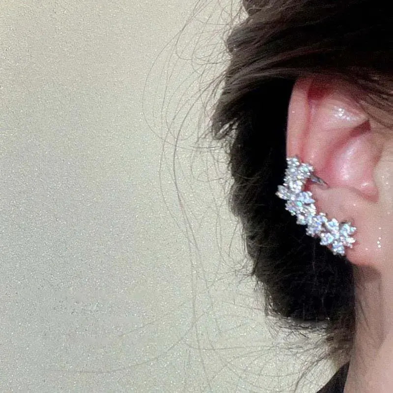 1Pcs Zircon Star Flower Clip Earrings for Women Girl Fashion Simple Crystal Without Piercing Ear Cuff Y2K Jewelry Bijoux