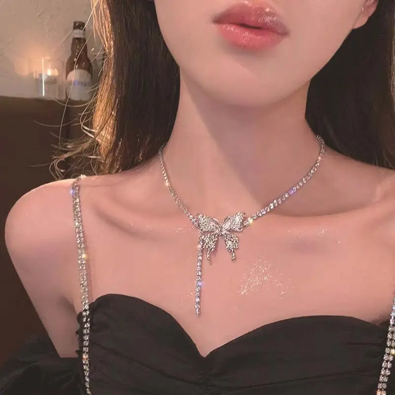 Shiny Full Rhinestone Butterfly Choker Necklace for Women Luxury Silver Color Bling Crystal Clavicle Chain Necklace Jewelry