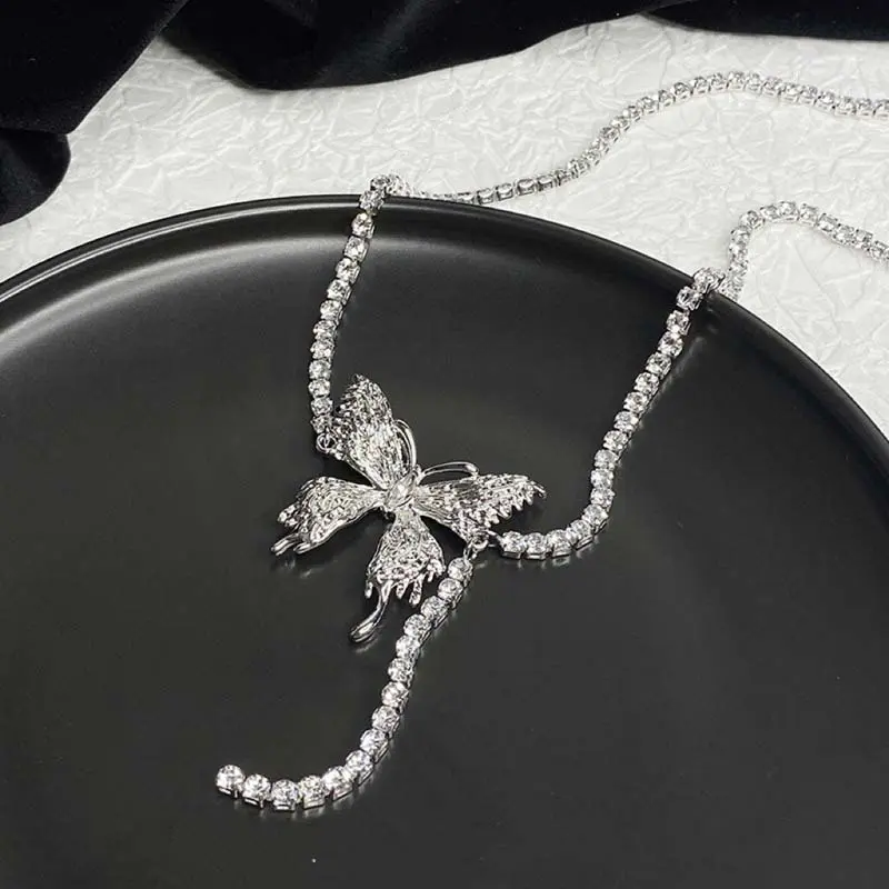 Shiny Full Rhinestone Butterfly Choker Necklace for Women Luxury Silver Color Bling Crystal Clavicle Chain Necklace Jewelry