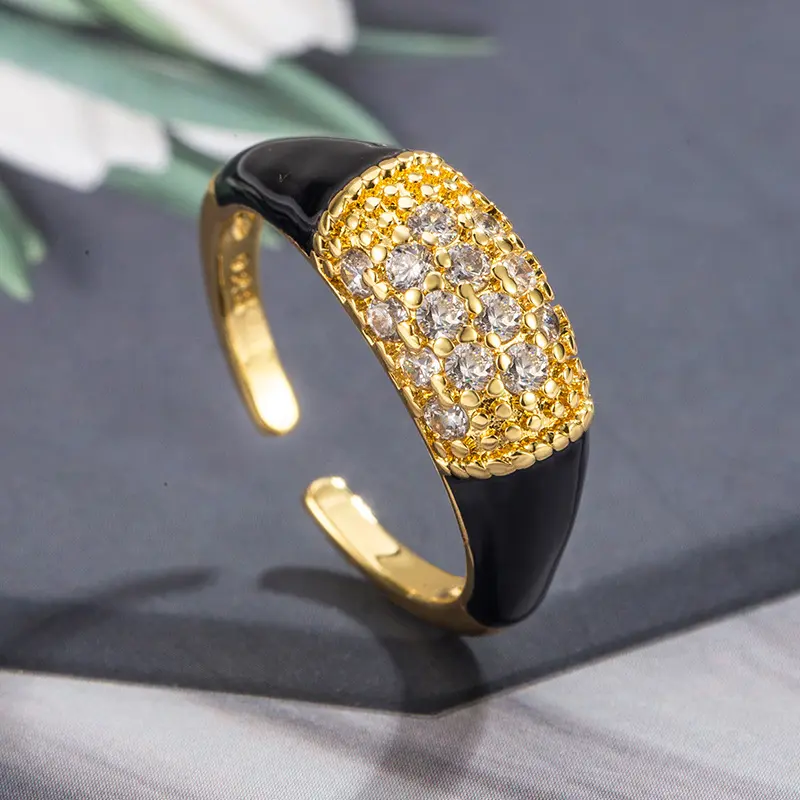 2025 New Vintage Wide Sided Geometric Crystal Opening Rings for Women Luxury Shiny Contrasting Index Finger Rings Jewelry Gifts