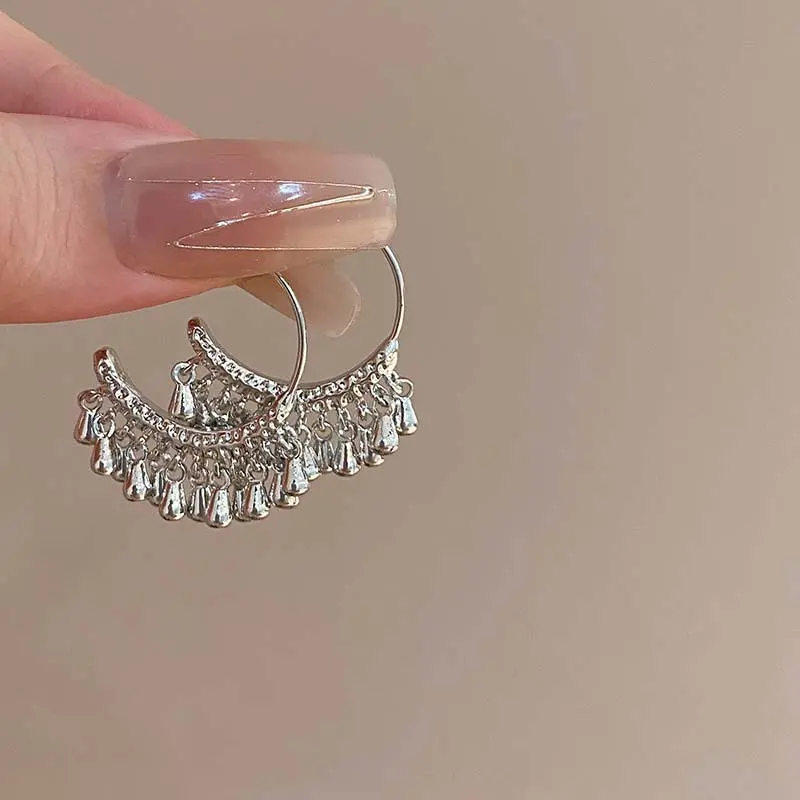 Fashion Metal C-Shaped Tassel Chain Earring for Women Elegant Silver Color Waterdrop Geometric Temperament Drop Earrings Jewelry
