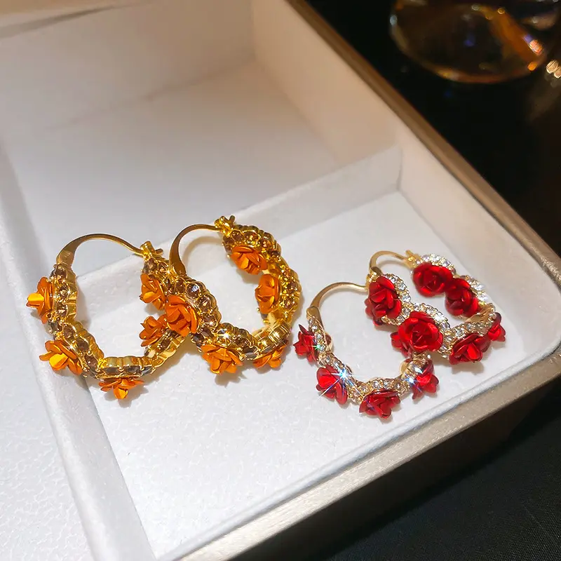 Fashion Red Rose Flower Hoop Earrings for Women Exquisite Elegant Shiny Crystal U-Shaped Ear Buckle Wedding Party Jewelry Gifts