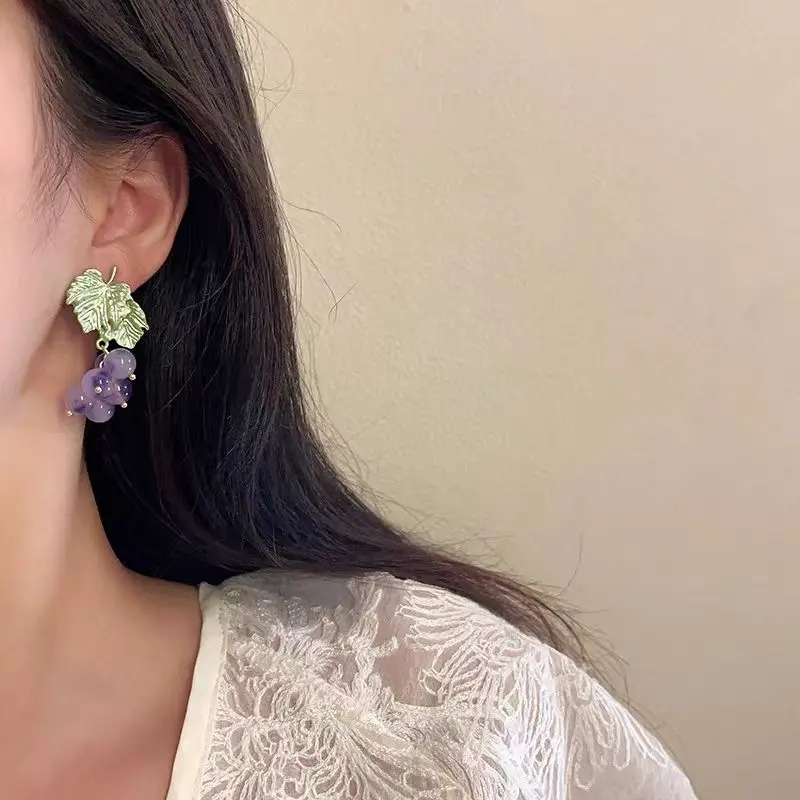 Elegant Purple Grape Crystal Bead Pendant Earrings for Women Minimalism Plant Stud Earrings Romantic Party Date Jewelry Gifts