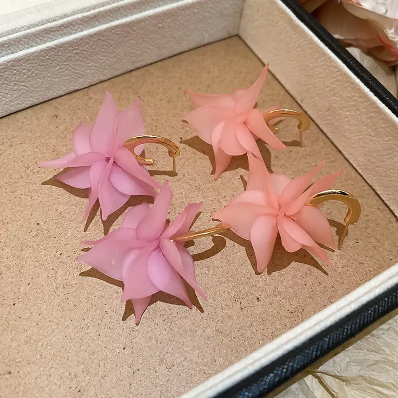 Korean Pink Acrylic Flower Pendant Earrings For Women Elegant Sweet C-Shaped Petal Earrings Party Jewelry Birthday Gifts