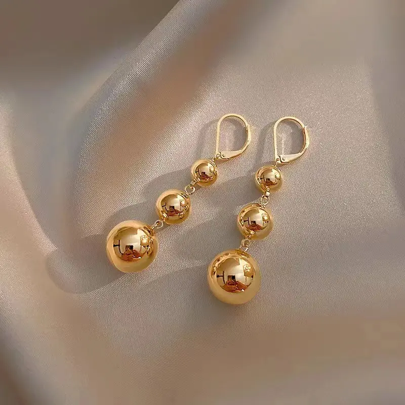 Punk Metal Round Bead Tassel Pendant Earrings for Women Fashion Gold Color Glossy Smooth Ball Earrings Jewelry Accessories