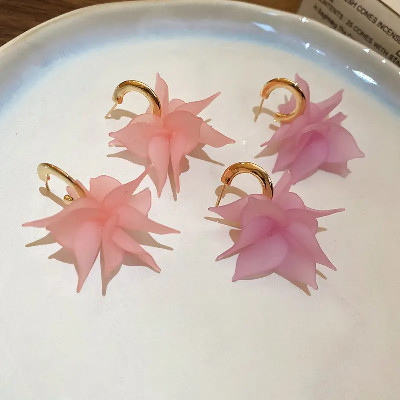 Korean Pink Acrylic Flower Pendant Earrings For Women Elegant Sweet C-Shaped Petal Earrings Party Jewelry Birthday Gifts