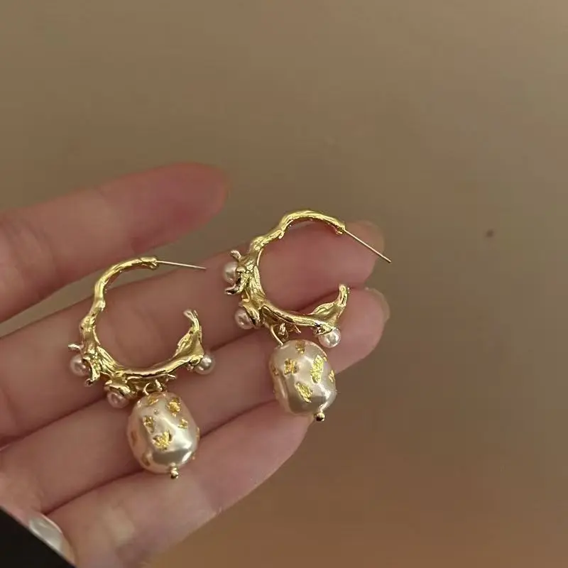 Vintage White Imitation Pearl Water Droplet Pendant Earrings for Women Elegant Gold Color Large Circle Earrings Wedding Jewelry