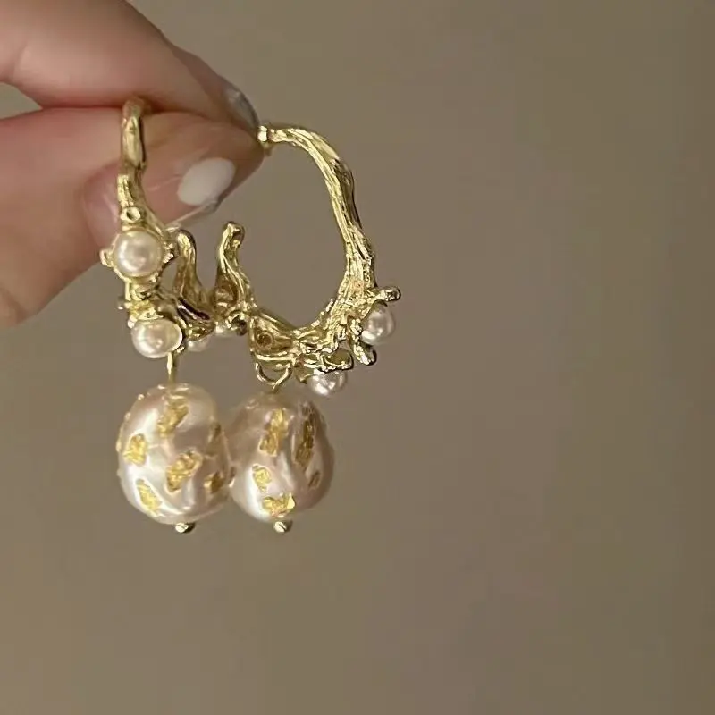 Vintage White Imitation Pearl Water Droplet Pendant Earrings for Women Elegant Gold Color Large Circle Earrings Wedding Jewelry
