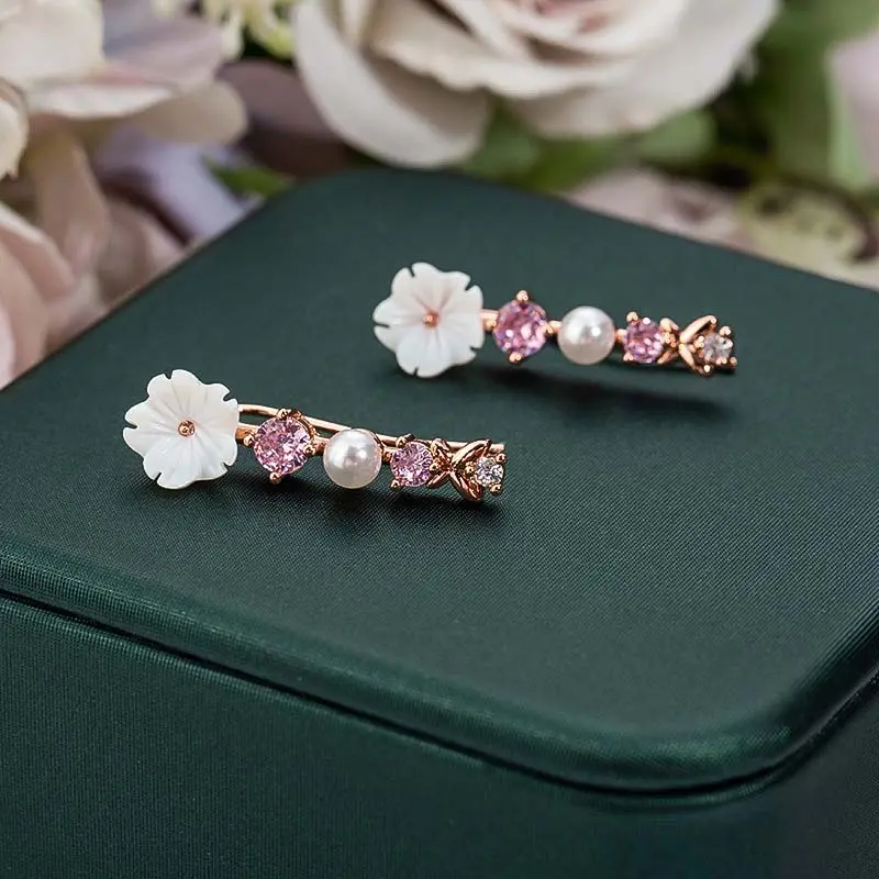 Korean Rhinestone  Flower Leaves Stud Earrings For Women Girls Elegant Crystal Shell Flower Personality Earrings Jewelry Brincos