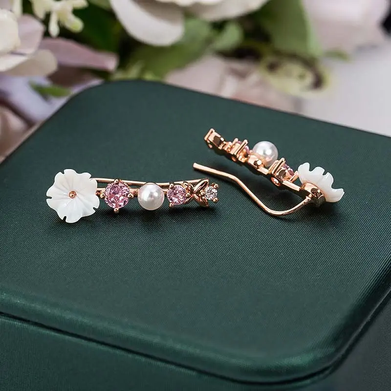 Korean Rhinestone  Flower Leaves Stud Earrings For Women Girls Elegant Crystal Shell Flower Personality Earrings Jewelry Brincos