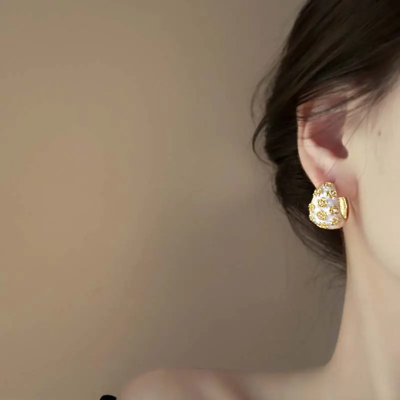 Retro White Rose Flower Paved Hoop Earrings For Women 2025 New Elegant Drip Oil Flower Earrings Jewelry Bijoux Gift