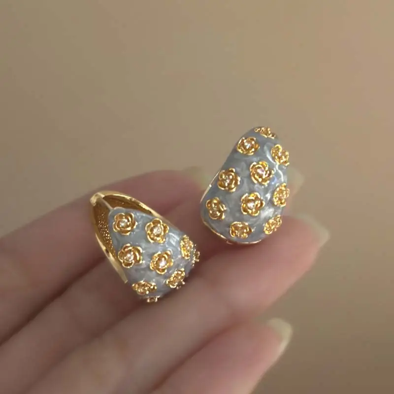 Retro White Rose Flower Paved Hoop Earrings For Women 2025 New Elegant Drip Oil Flower Earrings Jewelry Bijoux Gift