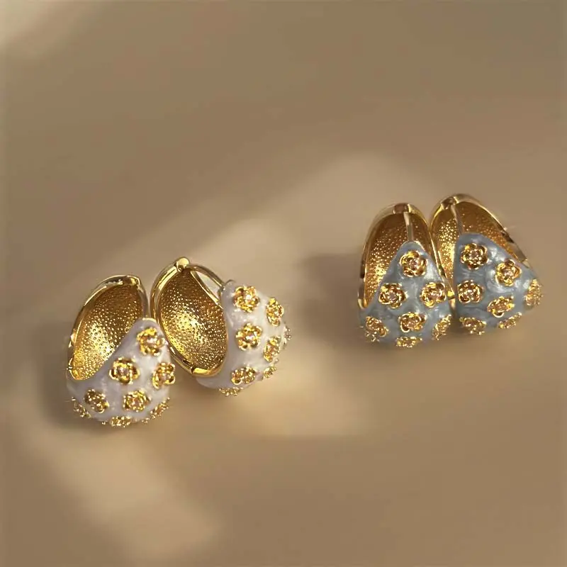 Retro White Rose Flower Paved Hoop Earrings For Women 2025 New Elegant Drip Oil Flower Earrings Jewelry Bijoux Gift