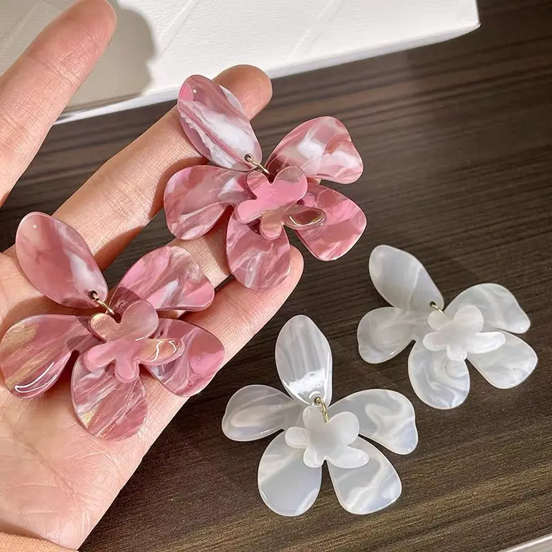 Fashion Pink Acrylic Flower Dangle Earrings for Women Exaggerated Large Petal Temperament Earrings Jewelry Travel Accessories
