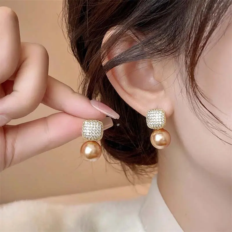 New Fashion Metal Pearl Crystal Drop Earrings for Women Luxury Gold Color Square Zircon Earrings Wedding Party Jewelry Gifts