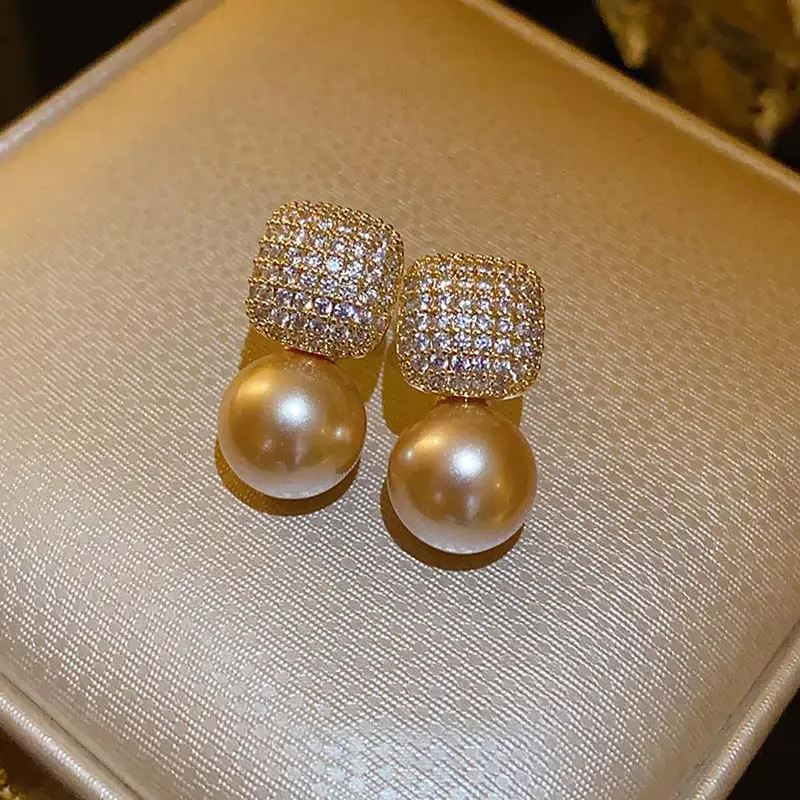 New Fashion Metal Pearl Crystal Drop Earrings for Women Luxury Gold Color Square Zircon Earrings Wedding Party Jewelry Gifts