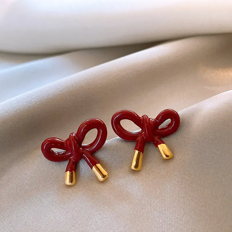 Retro Red Bowknot Stud Earrings for Women 2024 New Exquisite Enamel Metal Bow Temperament Earrings Wedding Aesthetics Jewelry