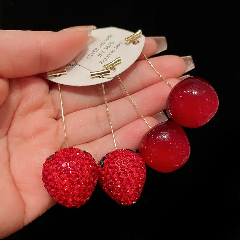 Fashion Sweet Red Resin Strawberry Cherry Drop Earrings For Women Cute Lovely Acrylic Fruit Earrings Jewelry Accessories