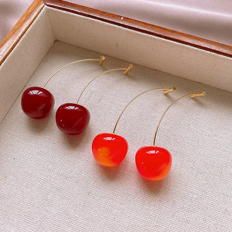Fashion Sweet Red Resin Strawberry Cherry Drop Earrings For Women Cute Lovely Acrylic Fruit Earrings Jewelry Accessories