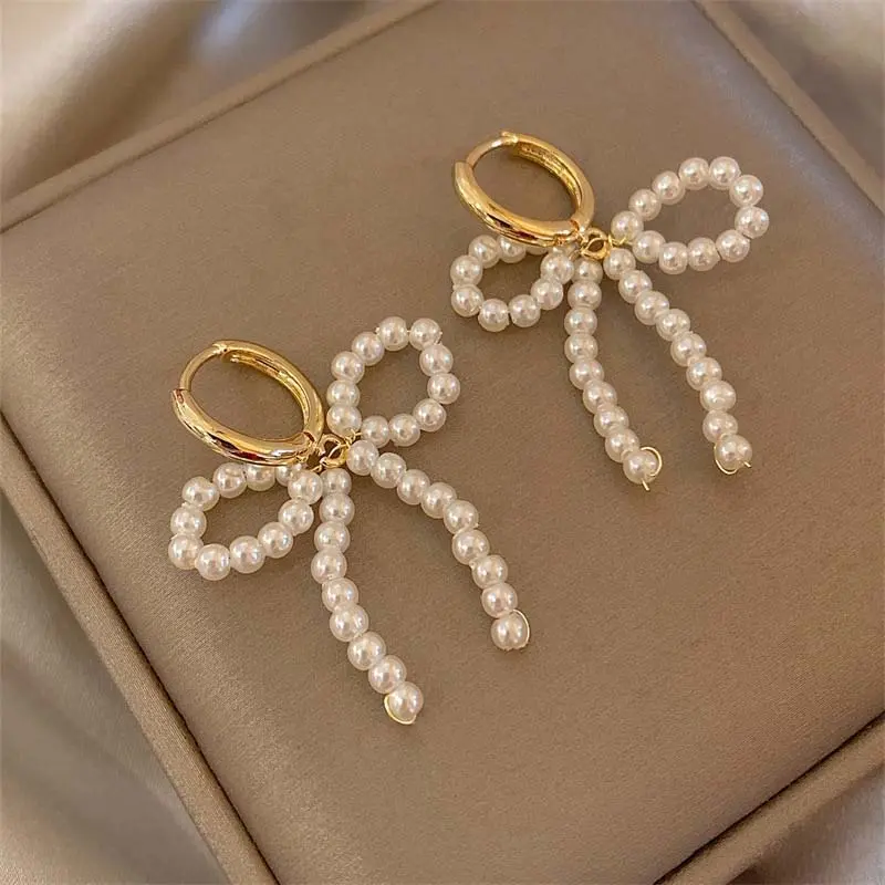 Korean White Imitation Pearl Bow Dangle Earrings for Women Elegant Handmade Woven Beaded Earrings Wedding Y2K Jewelry