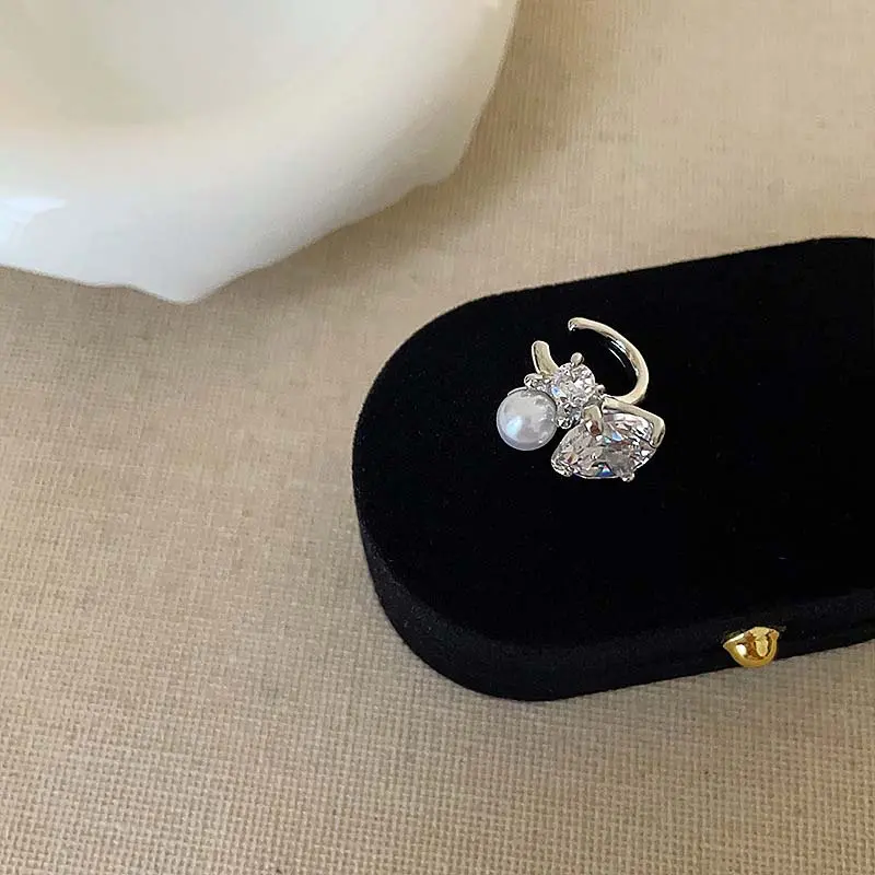 1Pcs Shiny Imitation Pearl Zircon Ear Clip For Women Punk Metal C-shaped Geometric No Piercing Ear Cuff Y2K Jewelry Gift