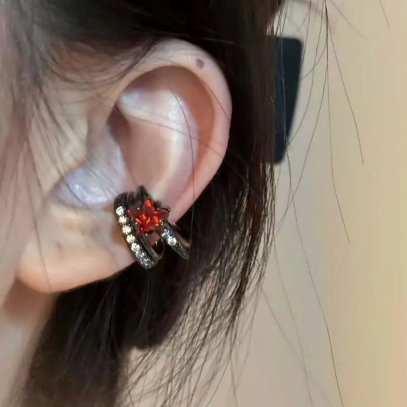 Kpop Y2K Red Crystal Zircon Star Ear Clip for Women Punk Gothic Metal C Shape Five-Pointed Star Double Layer Ear Cuff Jewelry