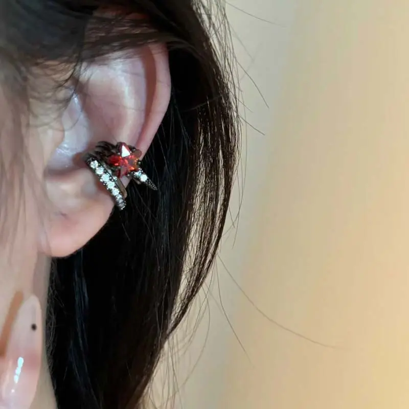 Kpop Y2K Red Crystal Zircon Star Ear Clip for Women Punk Gothic Metal C Shape Five-Pointed Star Double Layer Ear Cuff Jewelry