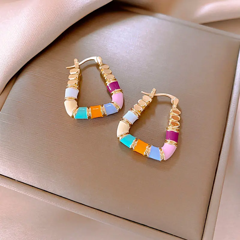 2024 New Arrival Colorful Enamel Drip Oil Square Hoop Earrings For Women Elegant Metal Heart Shaped Geometric Earrings Jewelry