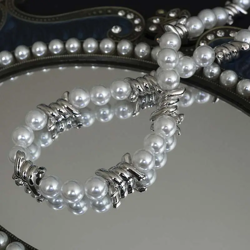 Punk Hip Hop White Imitation Pearl Necklace  for Women Men Gothic Metal Wire Little Thorns Choker Necklace Jewelry Gifts