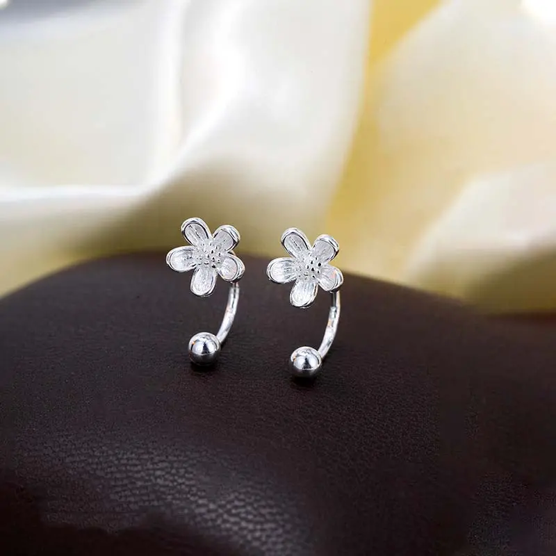 Fashion Silver Color Little Flower Stud Earrings For Women Korean Cute Bow Tragus Cartilage Piercing Earrings Jewelry Gift