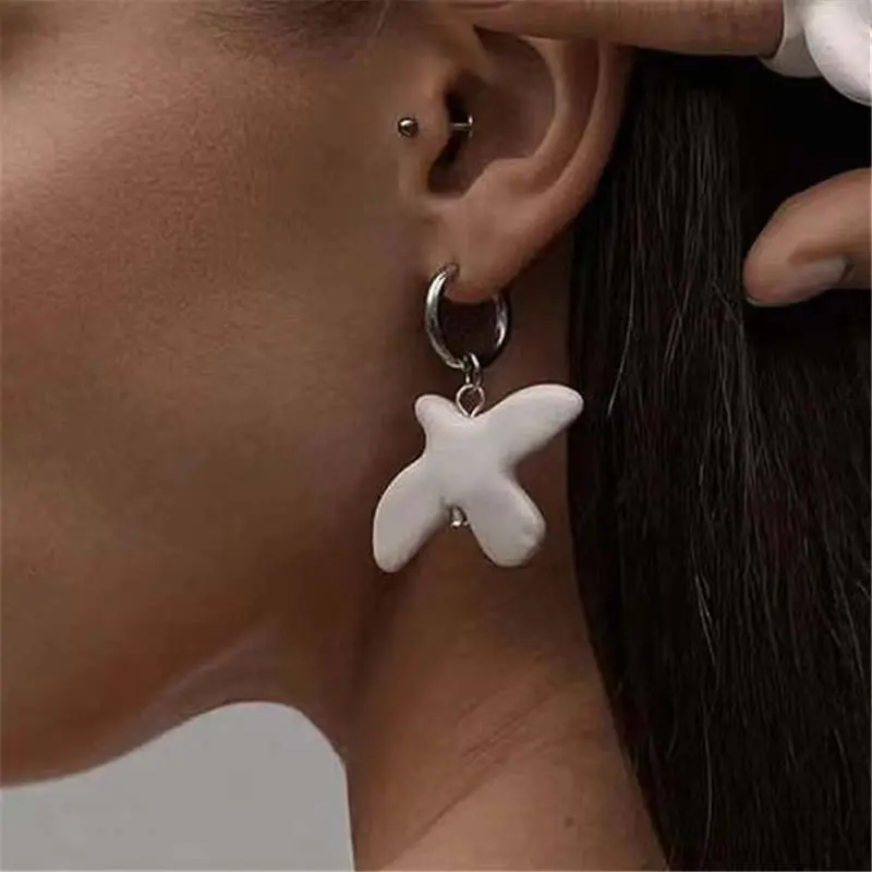 Fashion Metal Geometric Round Ear Hoop White Peace Dove Earrings For Women European American Style Personality Jewelry Gift