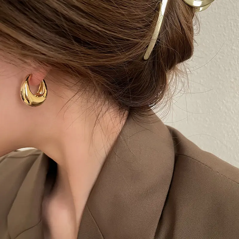 Classic Frosted Metal Droplet Shaped Hoop Earrings for Women Temperament Simple Gold Color Earrings Fashion Wedding Jewelry Gift