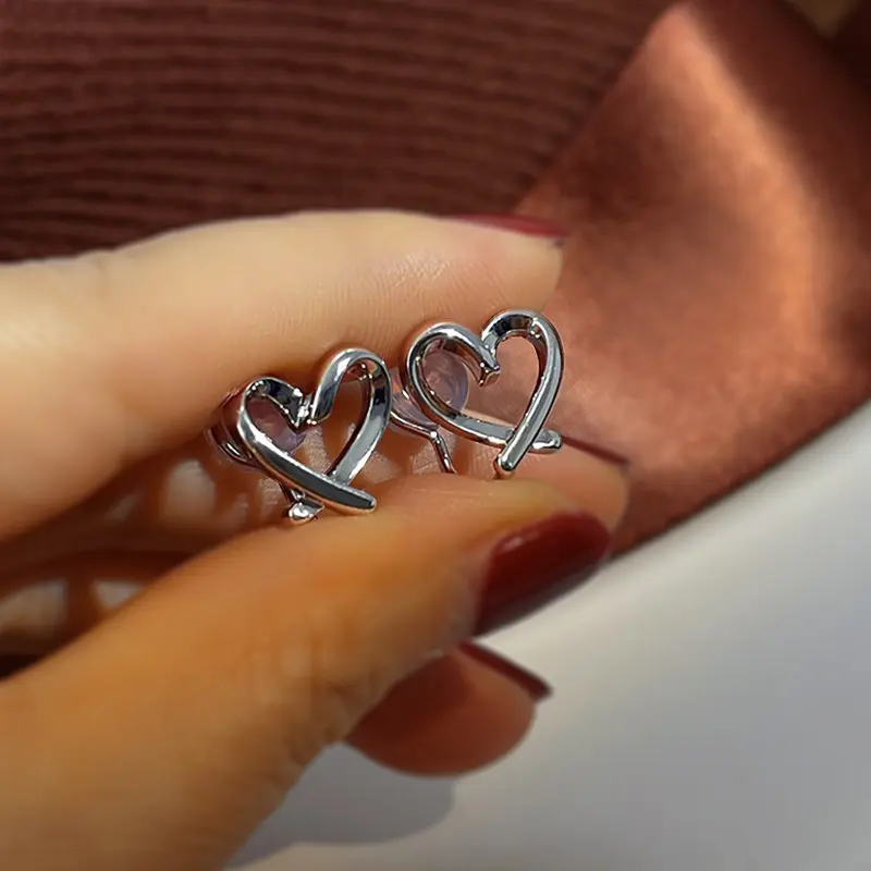 Korean Irregular Heart Ear Clip for Women Girls Painless Silicone Non-Piercing Ear Clip Ear Cuff Wedding Party Jewelry Gifts