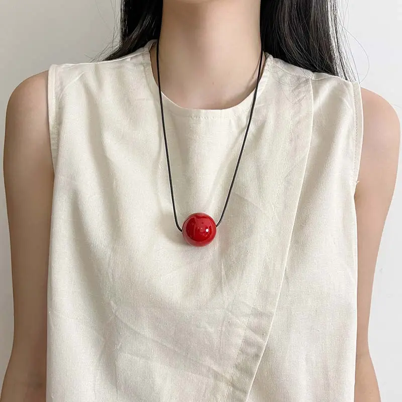 2025 New Arrival Metal Ball Pendant Necklace for Women Fashion Design Long Adjustable Sweater Chain Jewelry Accessories
