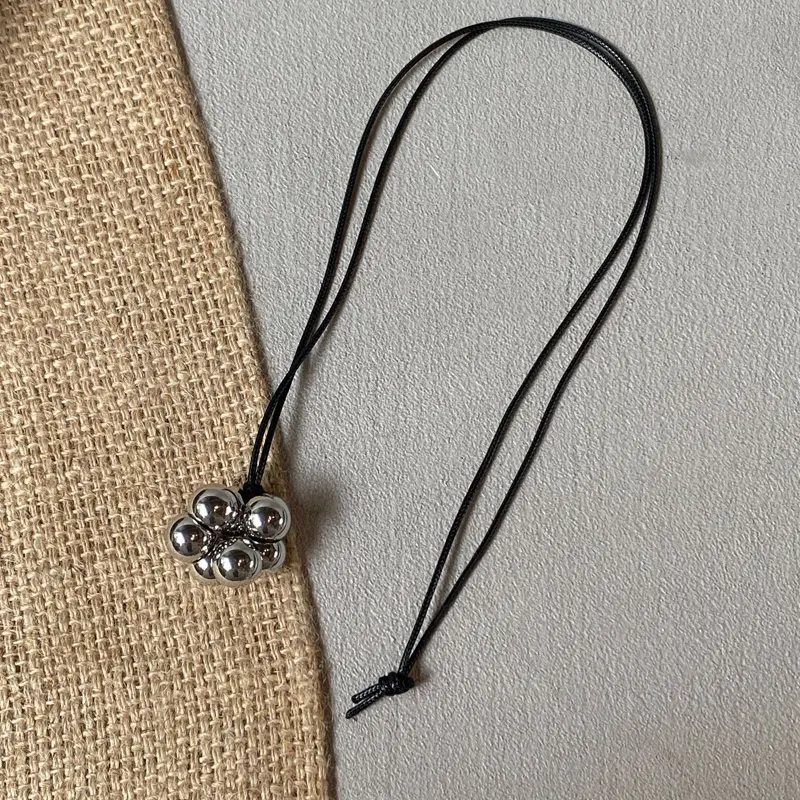 Korean Black Wax Rope Adjustable Pendant Necklace for Women Simple Resin Grape String Beaded Clavicle Chain Fashion Jewelry Gift