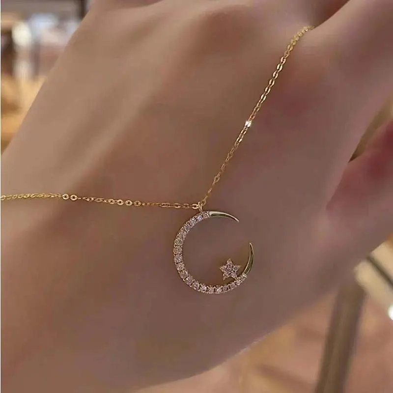 Fashion Shining Inlaid Zirconia Star Moon Pendant Necklace For Women Luxury Crystal Clavicle Chain Necklace Wedding Jewelry