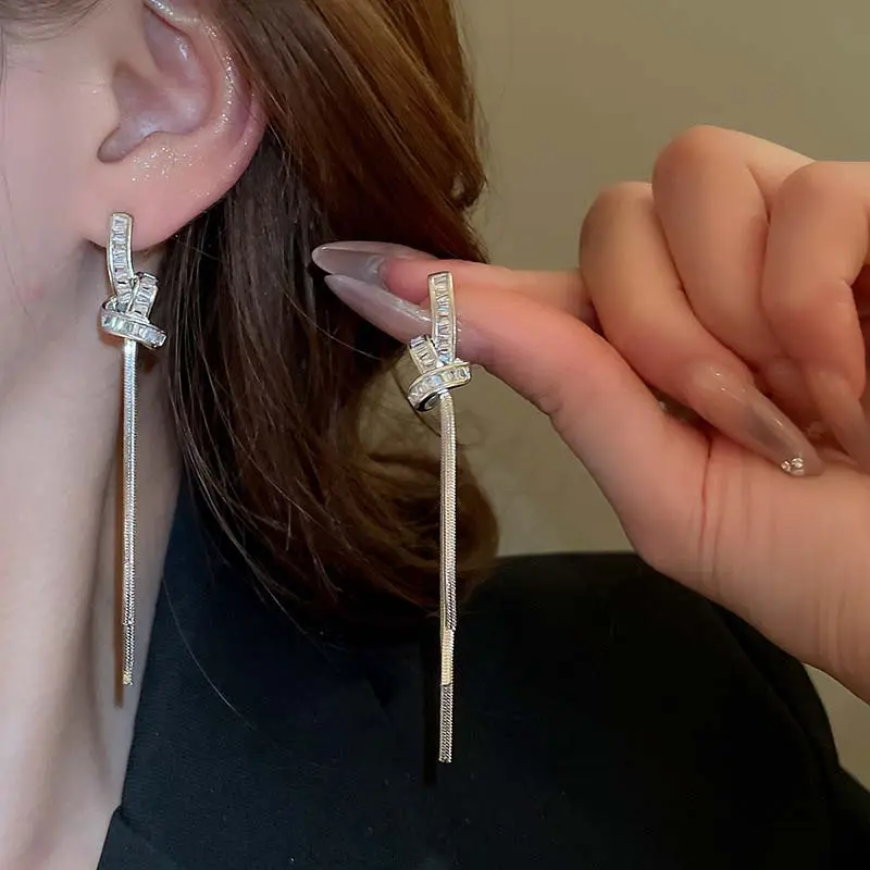 Luxury Crystal Long Tassel Drop Earrings for Women New Trendy Gold Color Knot Snake Bone Chain Earrings Wedding Jewelry Gifts
