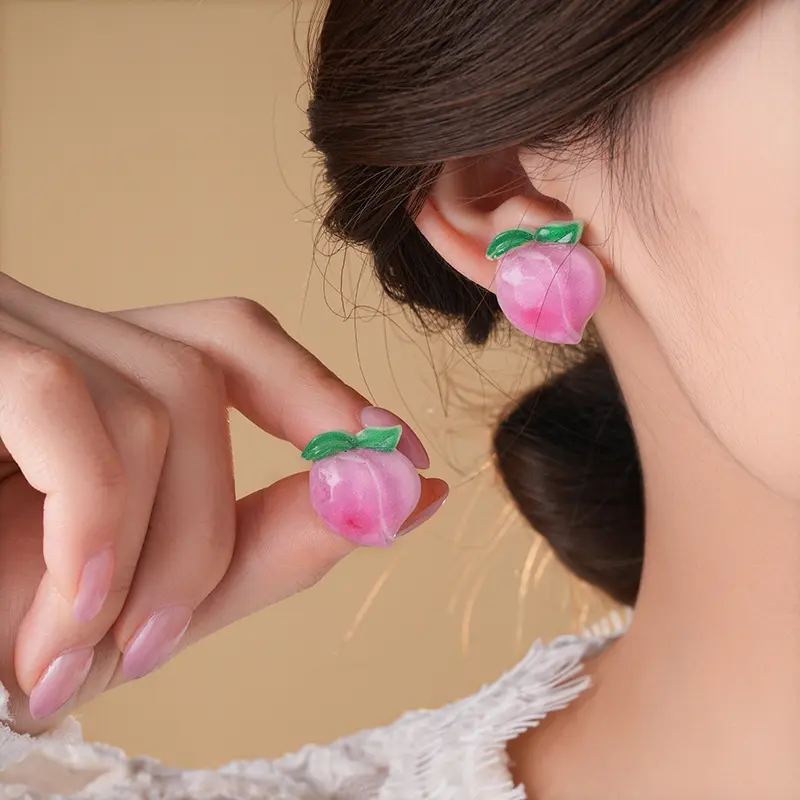 2025 New Summer Pink Resin Peach Strawberry Stud Earrings for Women Exquisite Fruit Geometry Earrings Jewelry Accessories