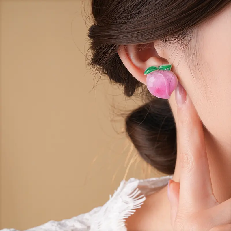 2025 New Summer Pink Resin Peach Strawberry Stud Earrings for Women Exquisite Fruit Geometry Earrings Jewelry Accessories