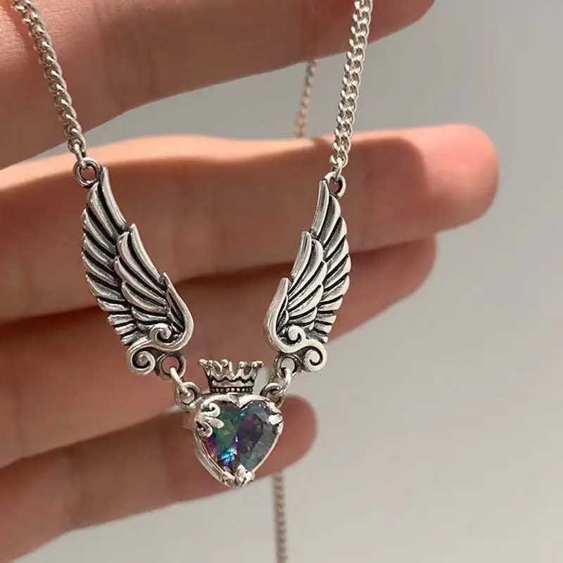 Vintage Gothic Heart Crown Angel Wings Pendant Necklaces for Women Fashion Exquisite Love Shape Clavicle Chain Choker Jewelry