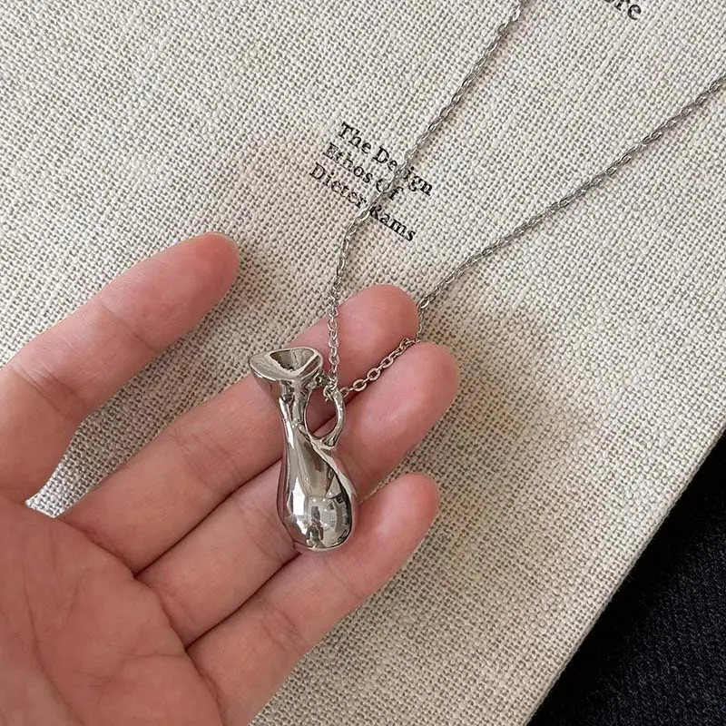 Fashion Metal Woven Bag Long Necklaces for Women Luxury Silver Color Long Water Bottle Pendant Necklaces Jewelry Accessories