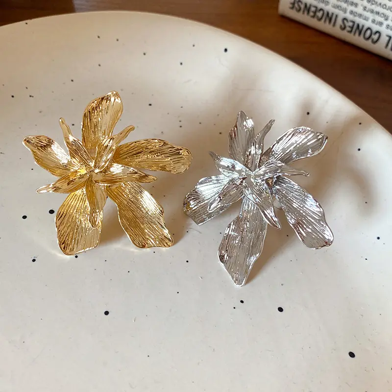 2025 New Metal Flower Open Adjustable Ring for Women Exaggerated Gold Color Double-Layer Floral Finger Ring Personality Jewelry