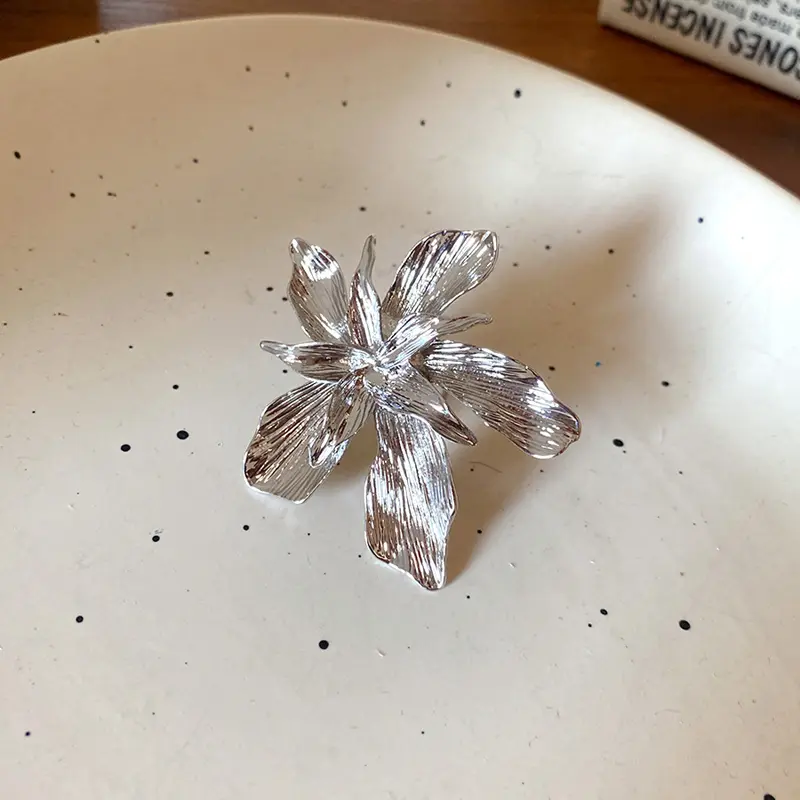 2025 New Metal Flower Open Adjustable Ring for Women Exaggerated Gold Color Double-Layer Floral Finger Ring Personality Jewelry
