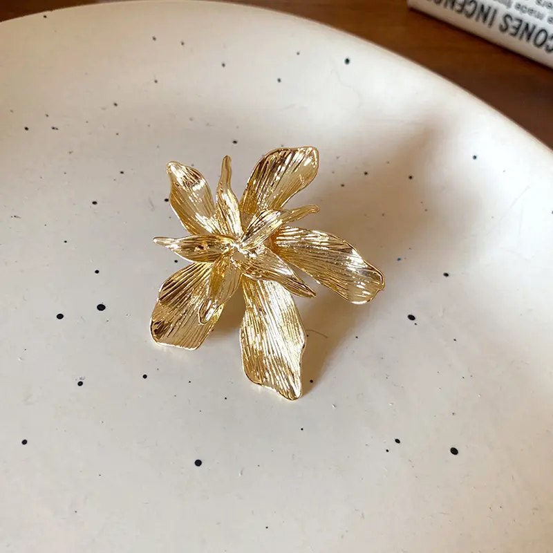 2025 New Metal Flower Open Adjustable Ring for Women Exaggerated Gold Color Double-Layer Floral Finger Ring Personality Jewelry