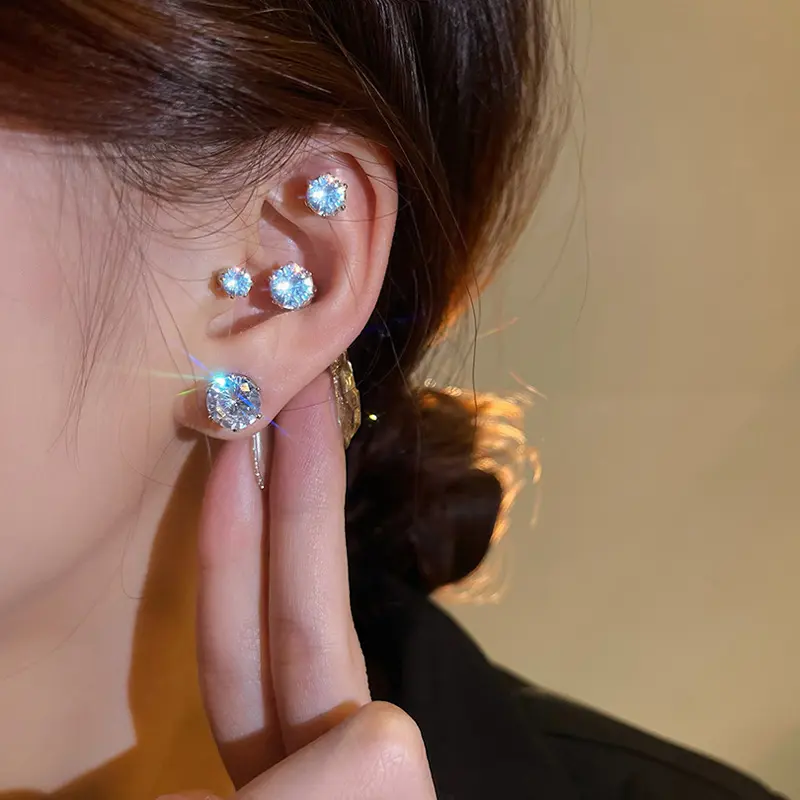 1Pcs Sliver Color Zircon Magnetic Ear Clip for Women Men Luxury Sparkling Crystal Without Piercing Ear Clip Ear Cuff Jewelry