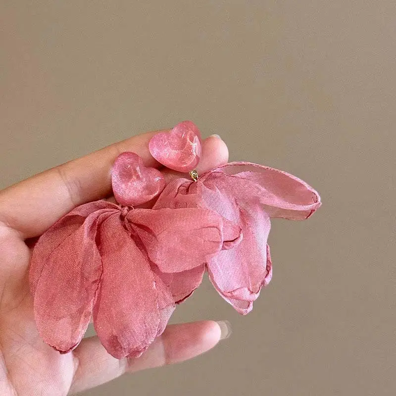324