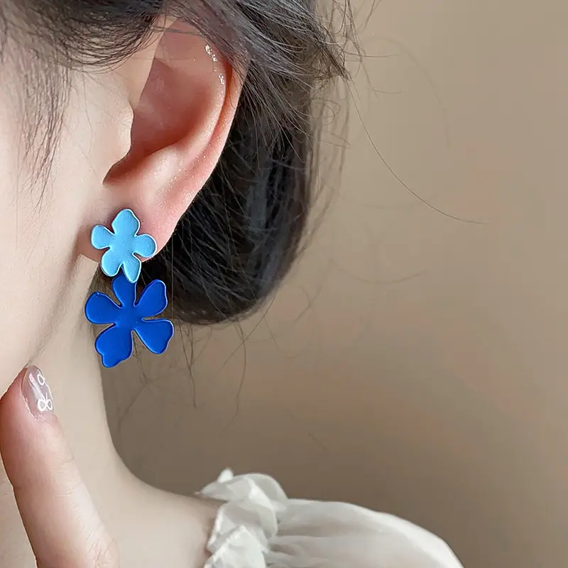 2025 New Fashion Pink Flower Pendant Earrings for Women Simple Color Blocking Five Petal Floral Earrings Party Jewelry Gifts