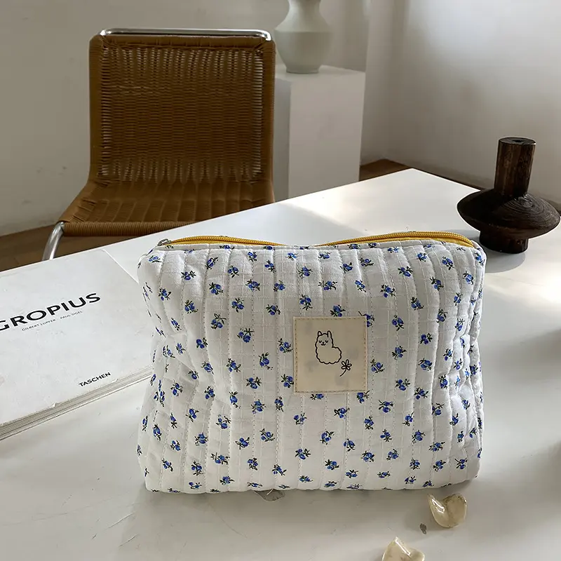 Korean Quilted Makeup Bag For Women Cosmetic Storage Bag Portable Toiletry Bags Female Beauty Case Cotton Floral Cosmetic Pouch