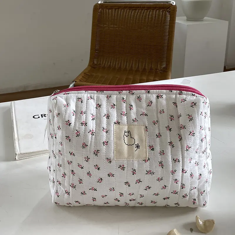 Korean Quilted Makeup Bag For Women Cosmetic Storage Bag Portable Toiletry Bags Female Beauty Case Cotton Floral Cosmetic Pouch